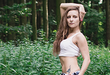 Татуировка на бедре Веры Купрейчик